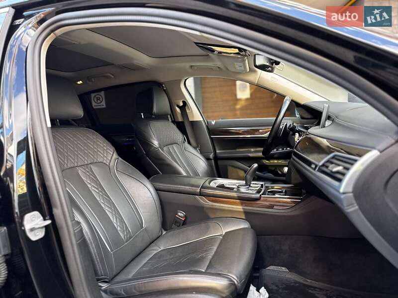 Седан BMW 7 Series 2019 в Ивано-Франковске