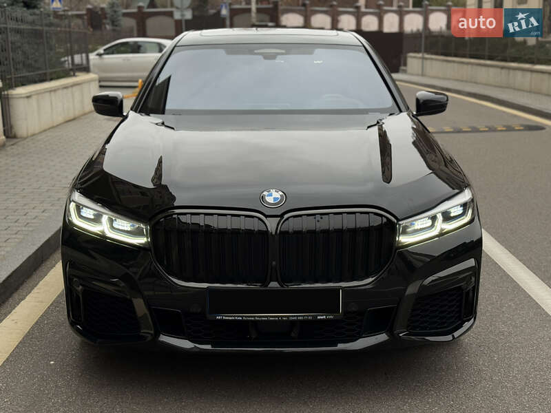 Седан BMW 7 Series 2022 в Киеве