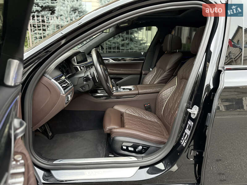 Седан BMW 7 Series 2022 в Киеве
