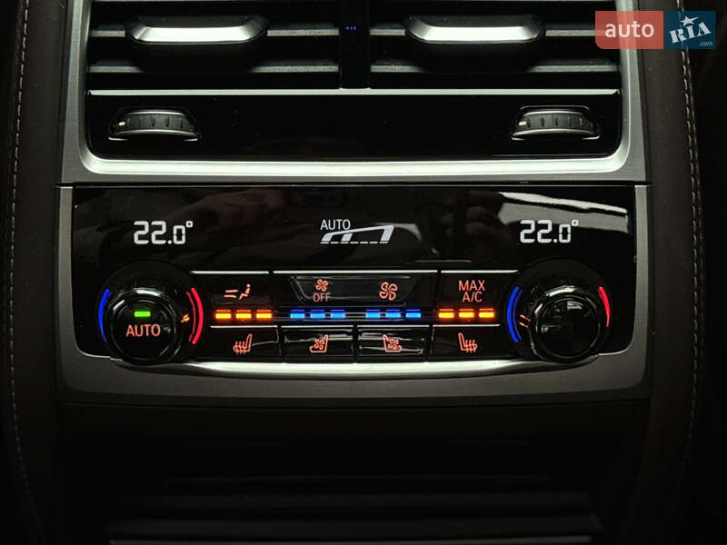 Седан BMW 7 Series 2022 в Киеве