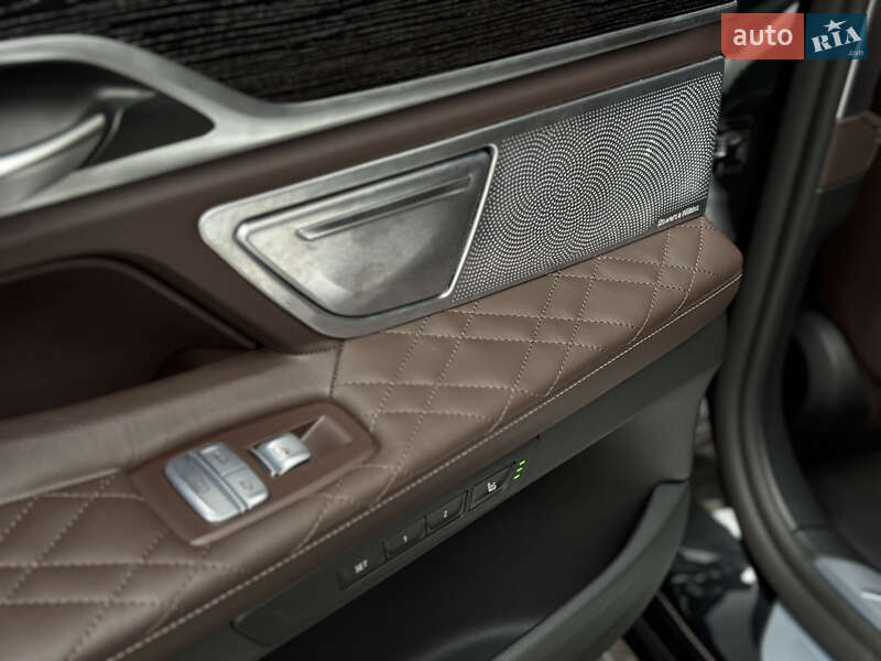 Седан BMW 7 Series 2022 в Киеве