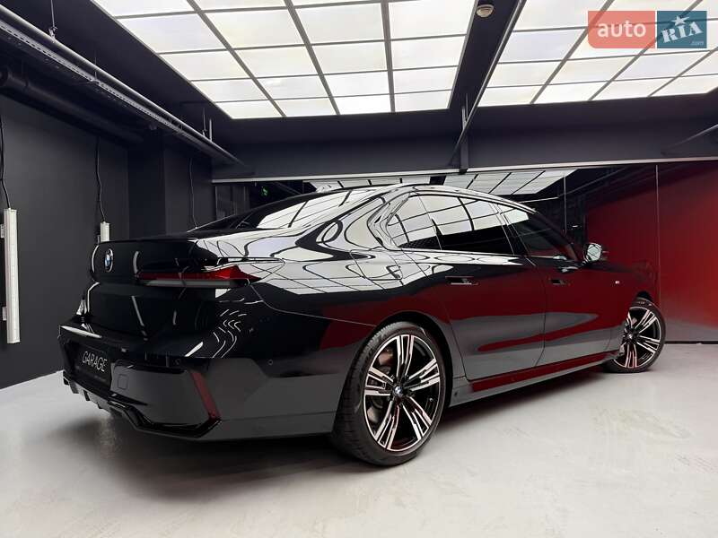 Седан BMW 7 Series 2023 в Киеве