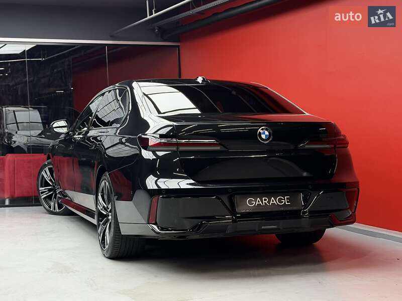 Седан BMW 7 Series 2023 в Киеве