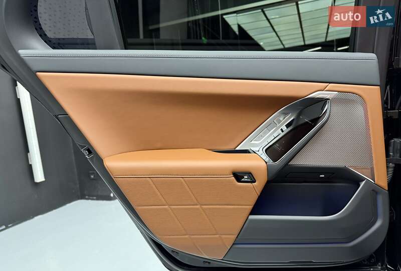 Седан BMW 7 Series 2023 в Киеве