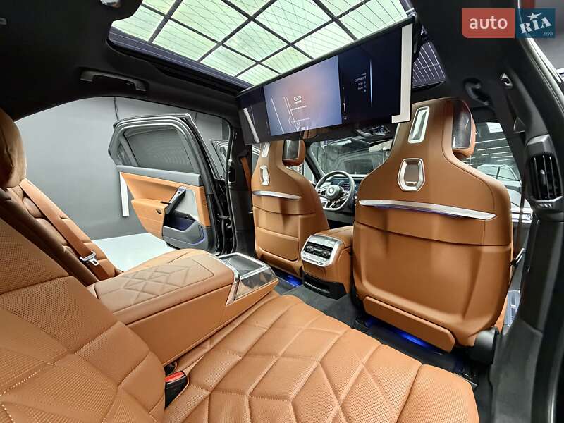 Седан BMW 7 Series 2023 в Киеве