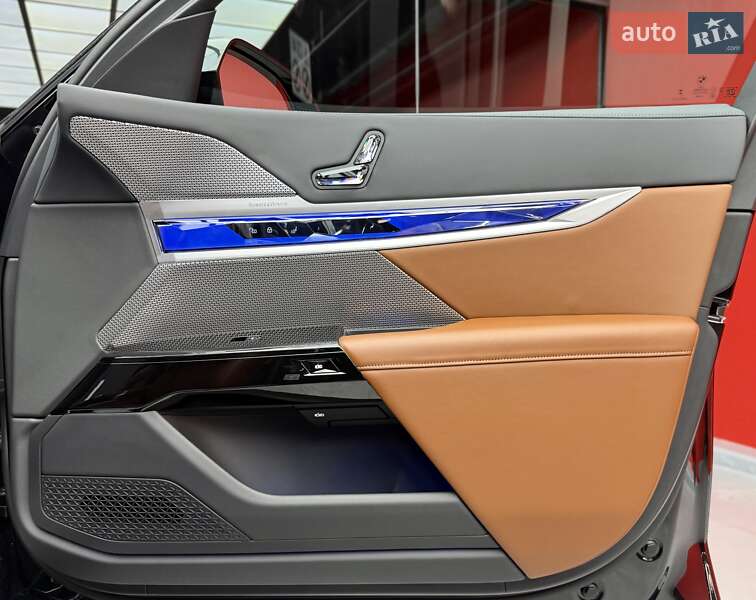 Седан BMW 7 Series 2023 в Киеве