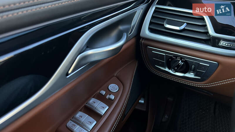 Седан BMW 7 Series 2017 в Львове фото 21 Седан BMW 7 Series 2017 в Львове