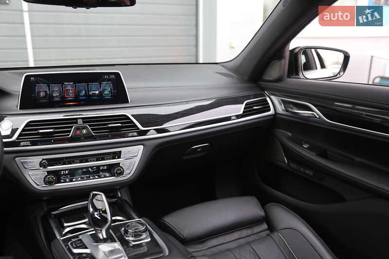 Седан BMW 7 Series 2016 в Киеве