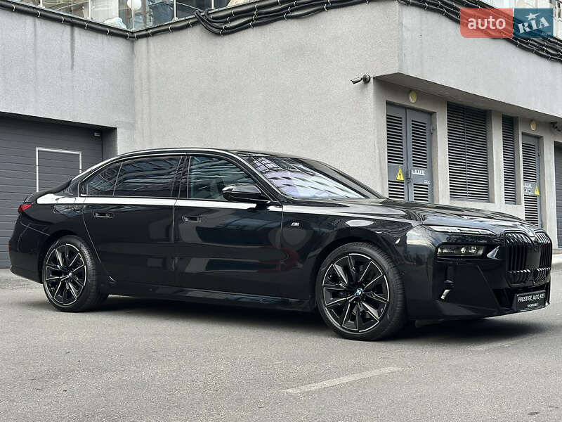 Седан BMW 7 Series 2022 в Киеве