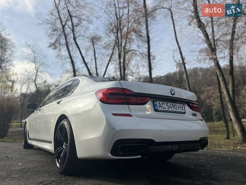 Седан BMW 7 Series 2016 в Киеве