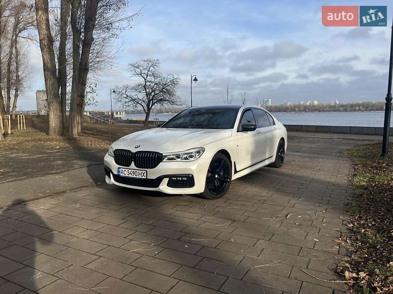 Седан BMW 7 Series 2016 в Киеве