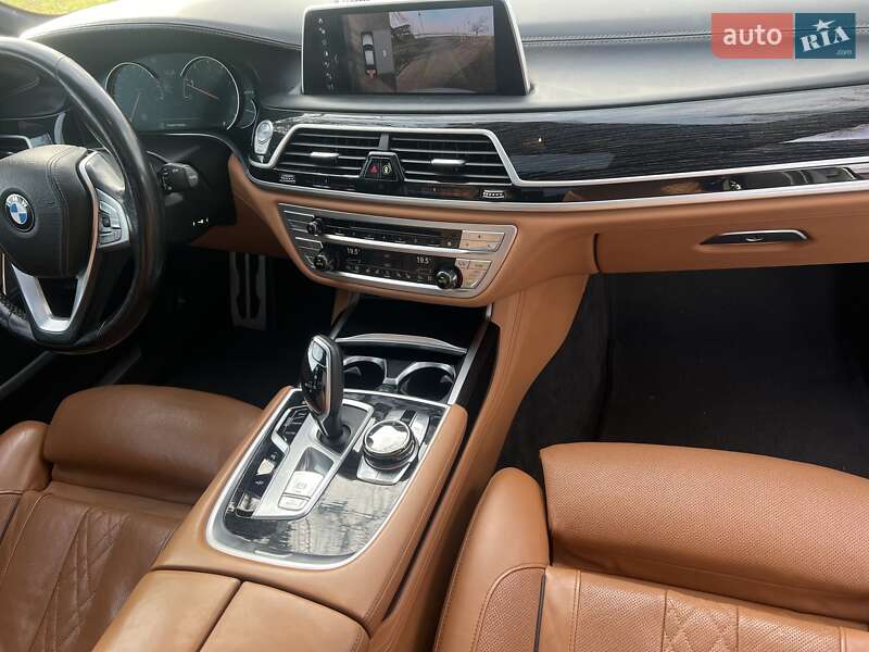 Седан BMW 7 Series 2016 в Киеве