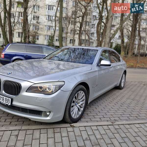 Седан BMW 7 Series 2011 в Виннице