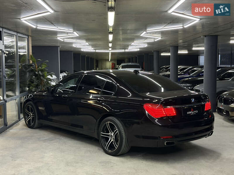 Седан BMW 7 Series 2010 в Одессе