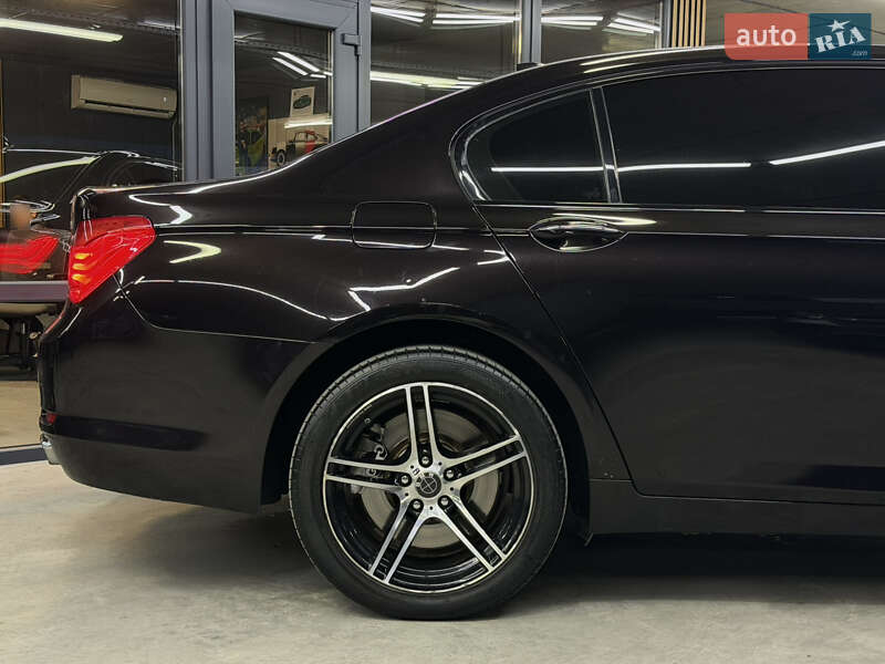 Седан BMW 7 Series 2010 в Одессе