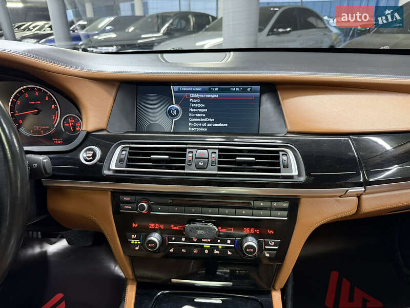 Седан BMW 7 Series 2010 в Одессе