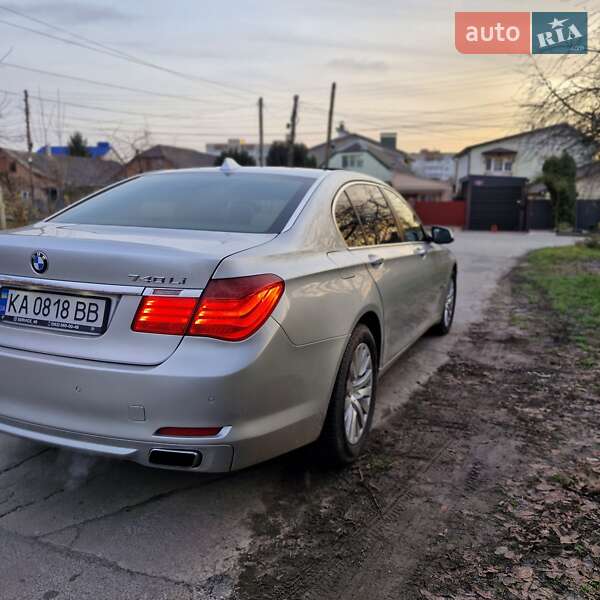 Седан BMW 7 Series 2011 в Виннице