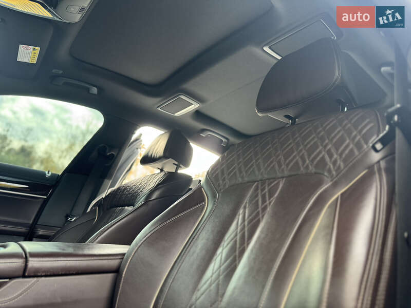 Седан BMW 7 Series 2016 в Рівному