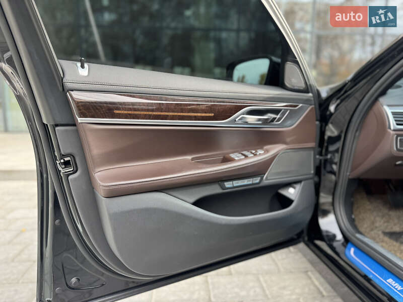 Седан BMW 7 Series 2016 в Рівному