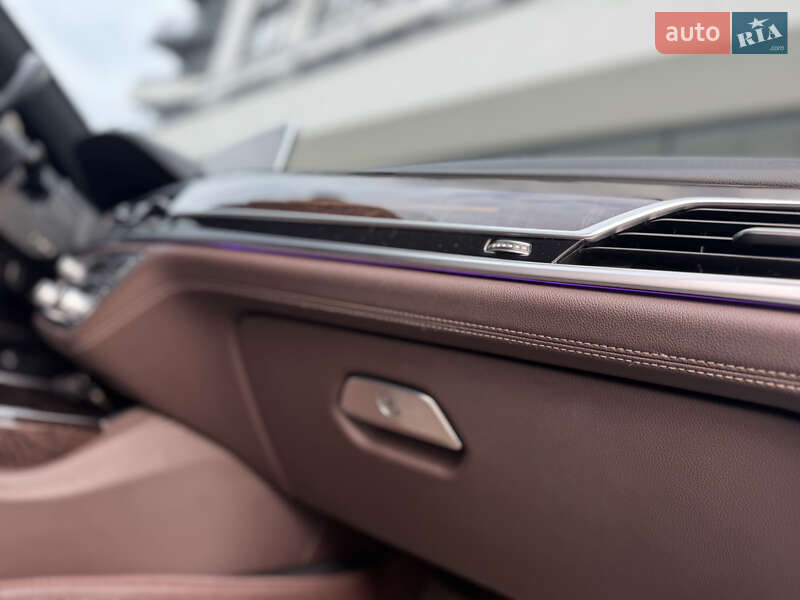 Седан BMW 7 Series 2016 в Рівному