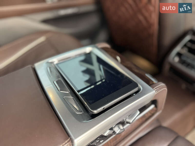 Седан BMW 7 Series 2016 в Рівному