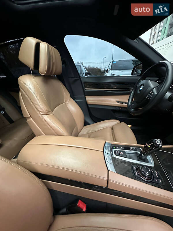 Седан BMW 7 Series 2013 в Киеве