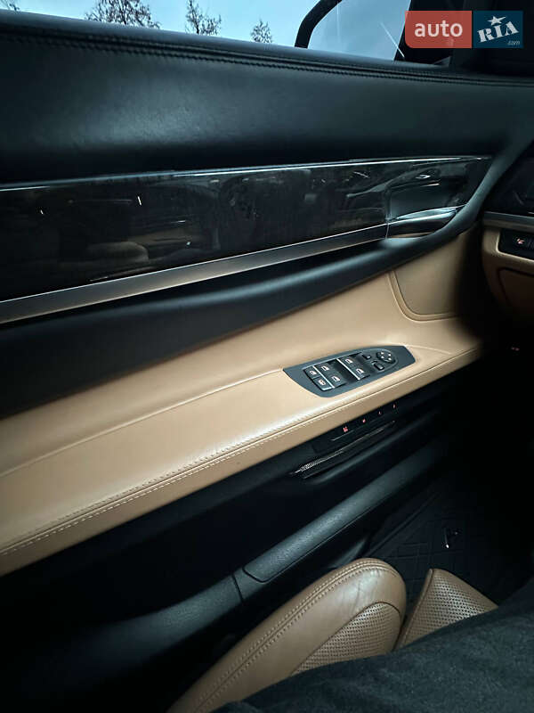 Седан BMW 7 Series 2013 в Киеве