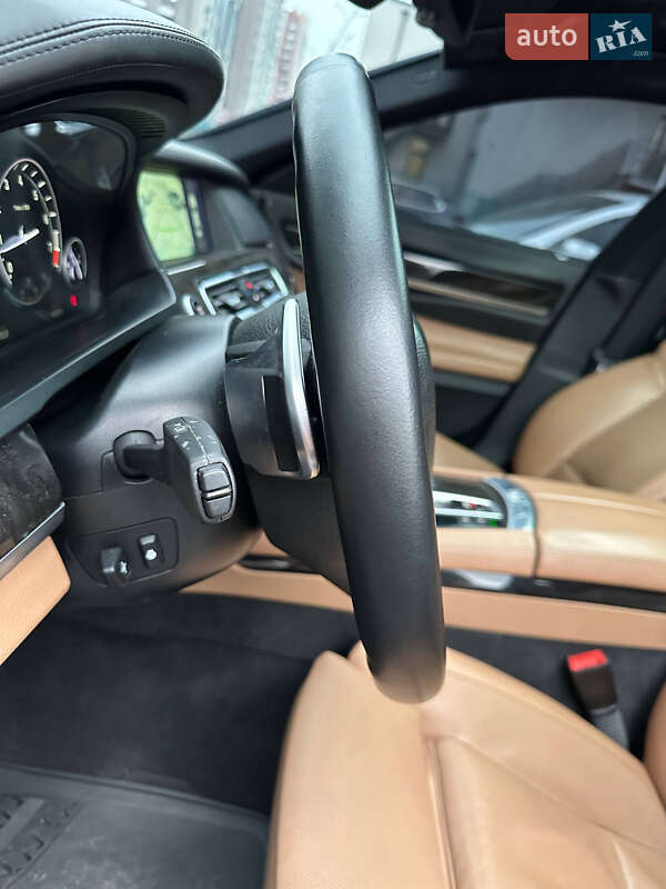 Седан BMW 7 Series 2013 в Киеве