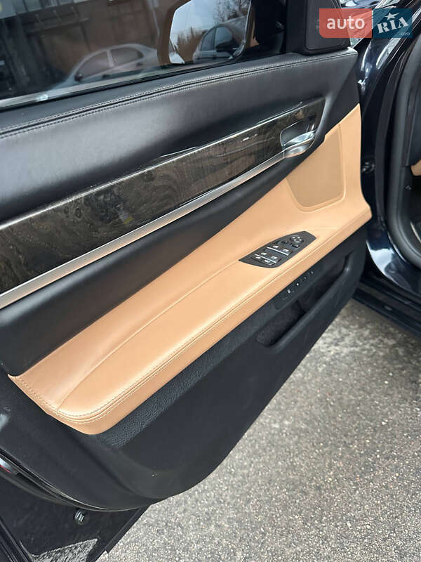 Седан BMW 7 Series 2013 в Киеве