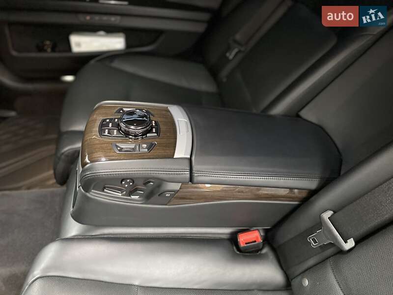 Седан BMW 7 Series 2014 в Киеве