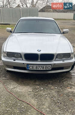 Седан BMW 7 Series 2001 в Новоселице