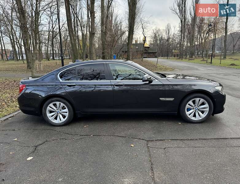 Седан BMW 7 Series 2009 в Киеве