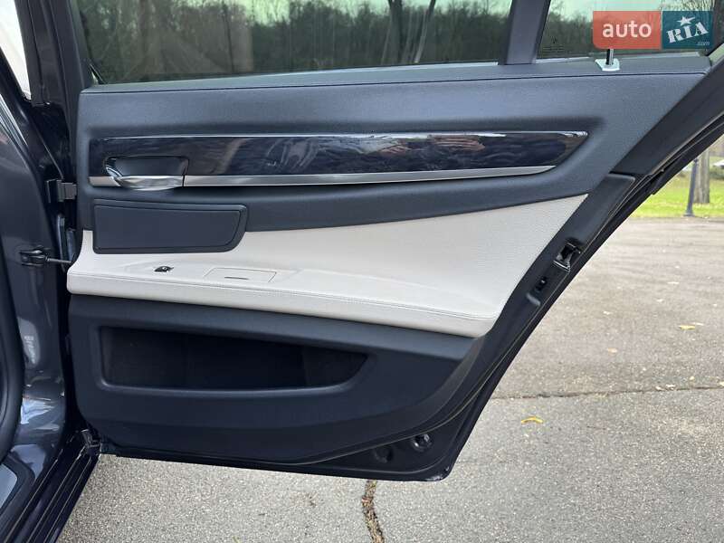 Седан BMW 7 Series 2009 в Киеве