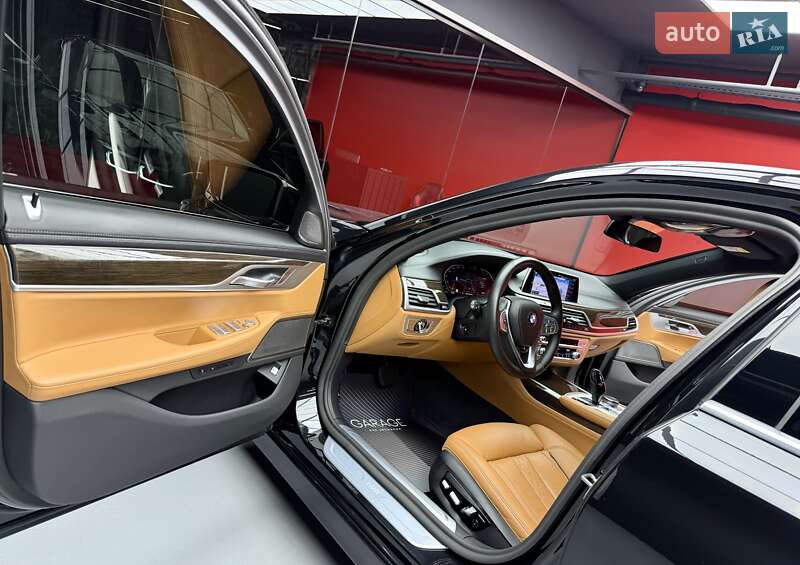 Седан BMW 7 Series 2020 в Киеве