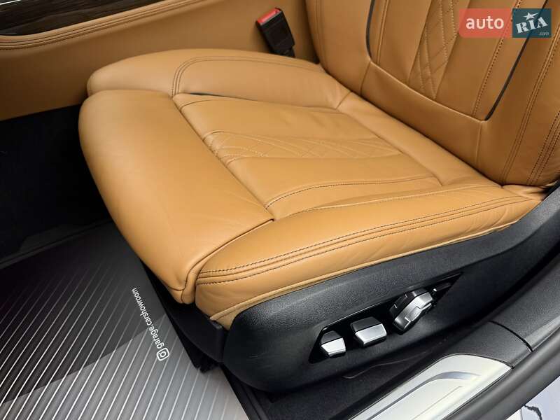 Седан BMW 7 Series 2020 в Киеве