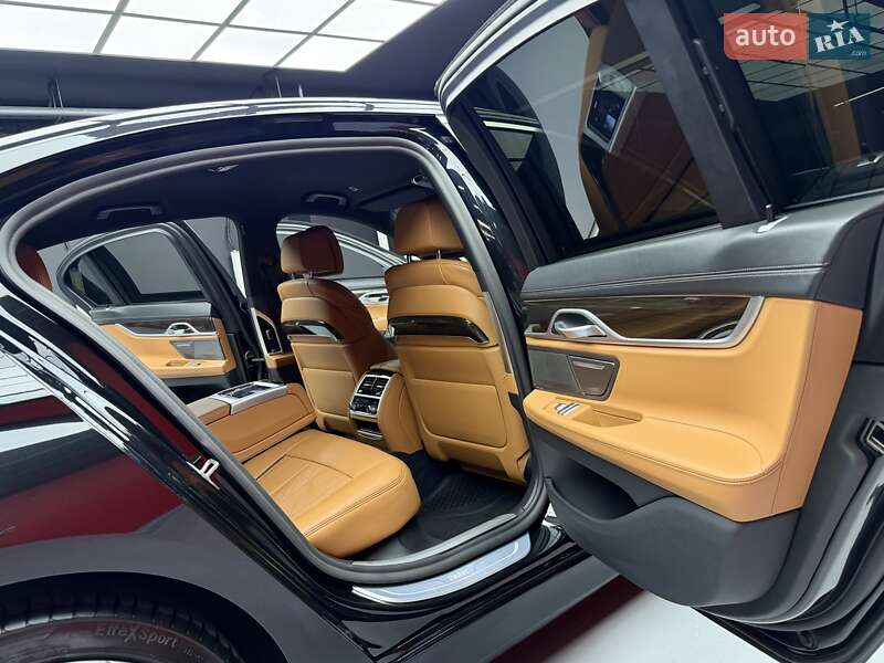 Седан BMW 7 Series 2020 в Киеве