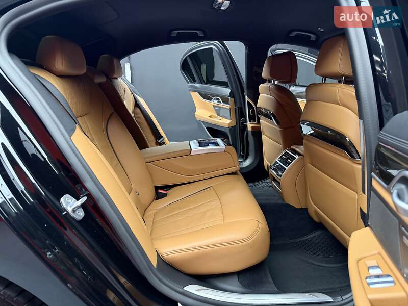 Седан BMW 7 Series 2020 в Киеве