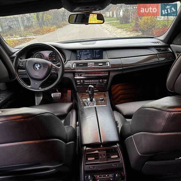 Седан BMW 7 Series 2009 в Днепре