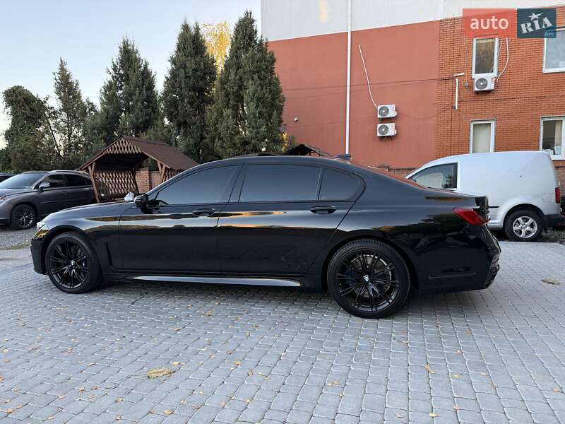 Седан BMW 7 Series 2021 в Виннице