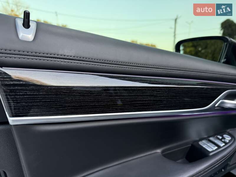 Седан BMW 7 Series 2021 в Виннице