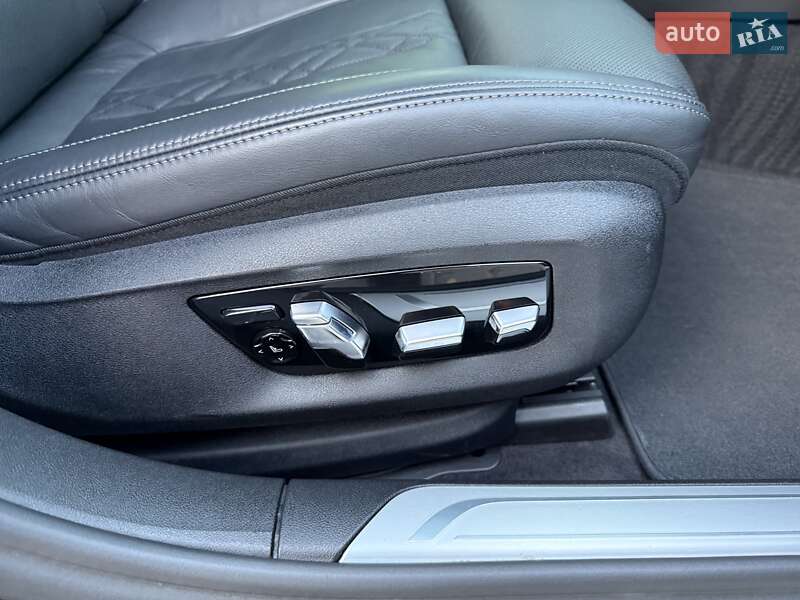 Седан BMW 7 Series 2021 в Виннице