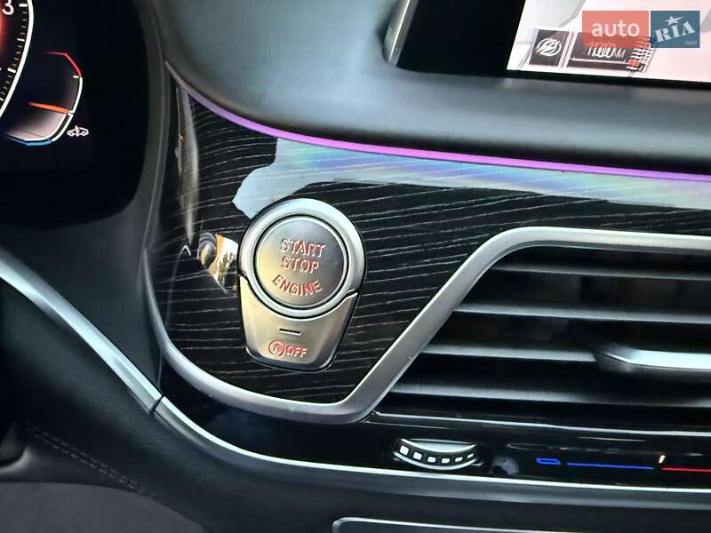 Седан BMW 7 Series 2021 в Виннице