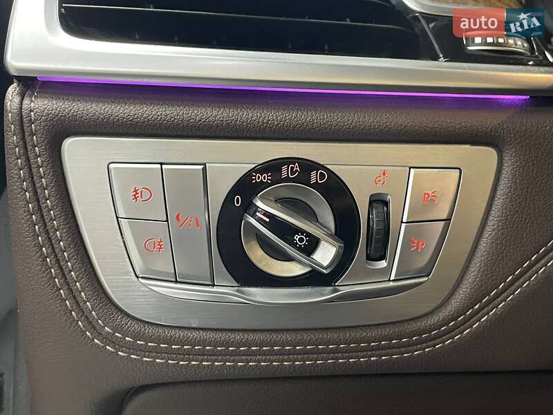 Седан BMW 7 Series 2016 в Киеве