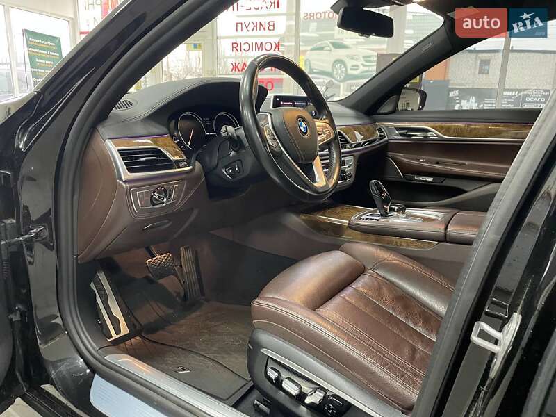 Седан BMW 7 Series 2016 в Киеве