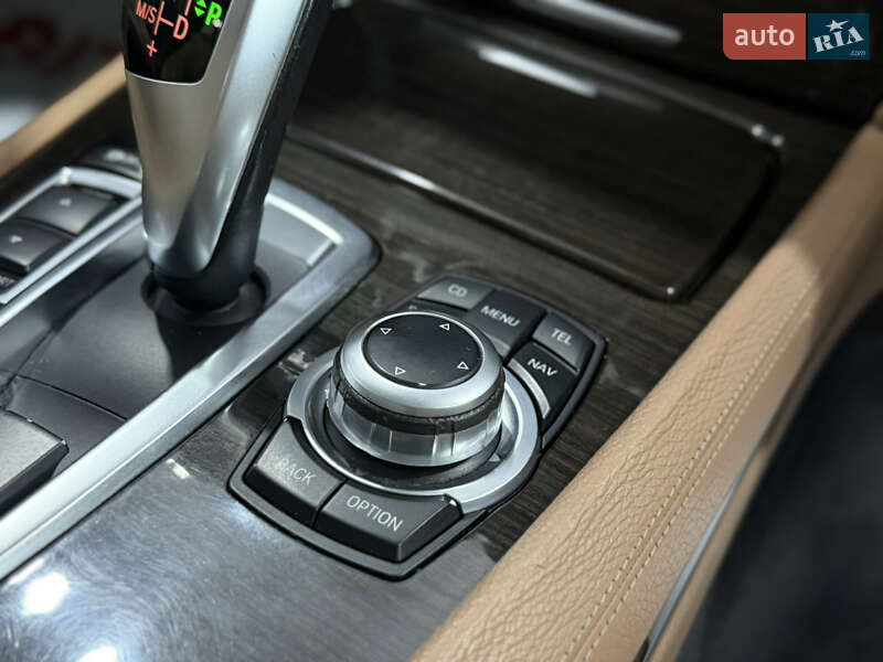 Седан BMW 7 Series 2011 в Одессе