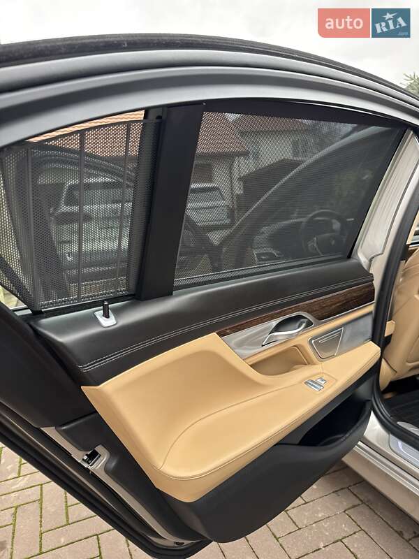 Седан BMW 7 Series 2020 в Нововолинську фото 20 Седан BMW 7 Series 2020 в Нововолинську