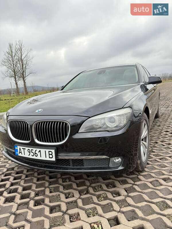 Седан BMW 7 Series 2010 в Коломые