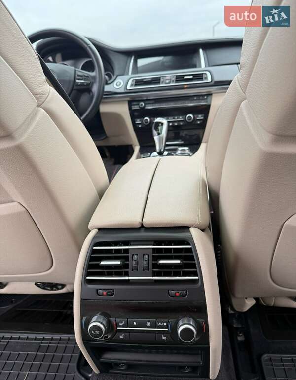 Седан BMW 7 Series 2010 в Коломые