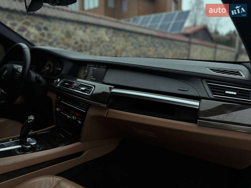 Седан BMW 7 Series 2008 в Ровно