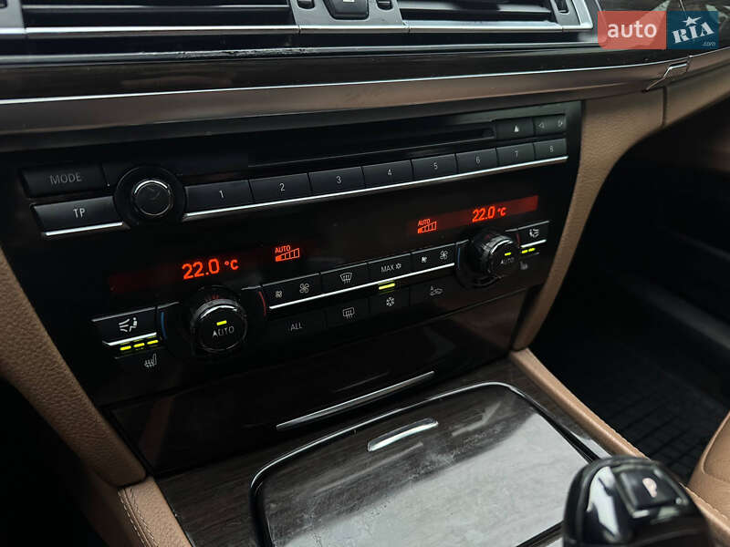 Седан BMW 7 Series 2008 в Ровно